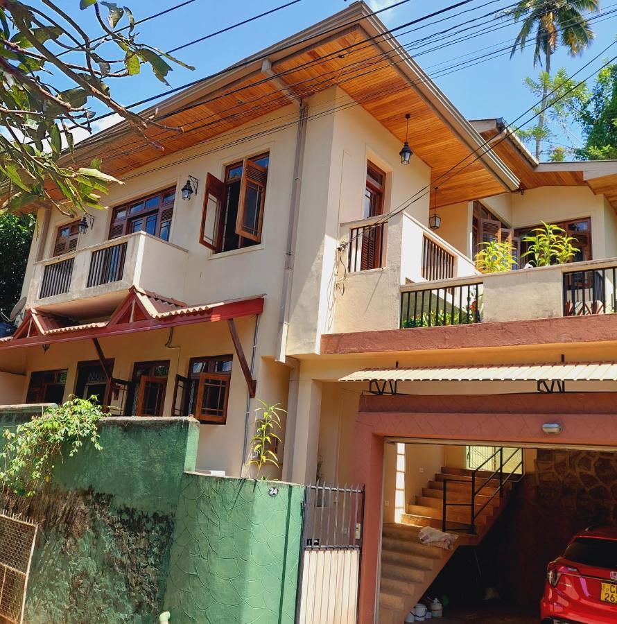 Golden Villa Kandy - "Free Pickup From Kandy " Εξωτερικό φωτογραφία