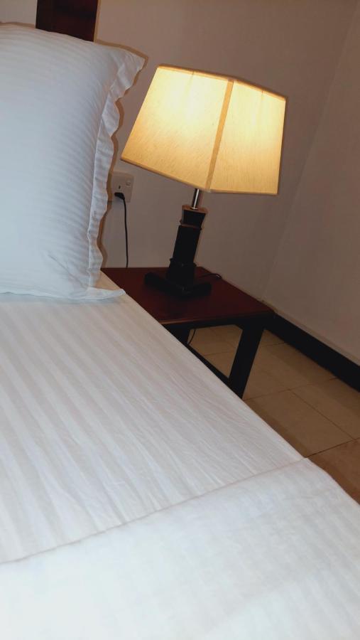 Golden Villa Kandy - "Free Pickup From Kandy " Εξωτερικό φωτογραφία