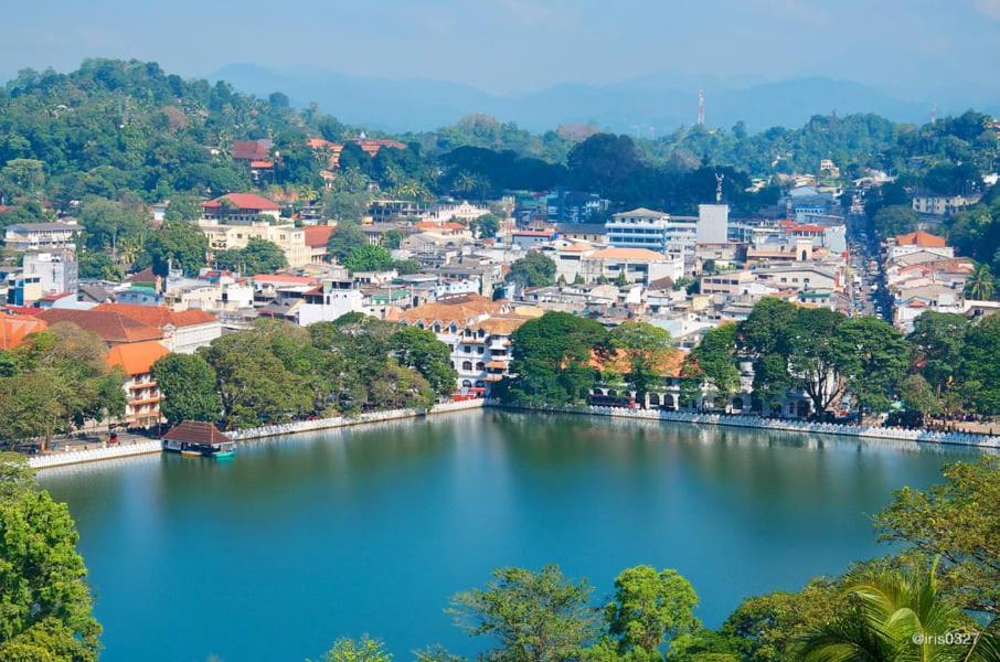 Golden Villa Kandy - "Free Pickup From Kandy " Εξωτερικό φωτογραφία